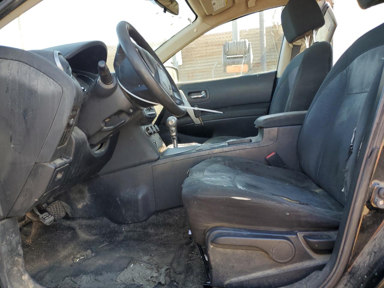 Nissan Rogue S Image 3