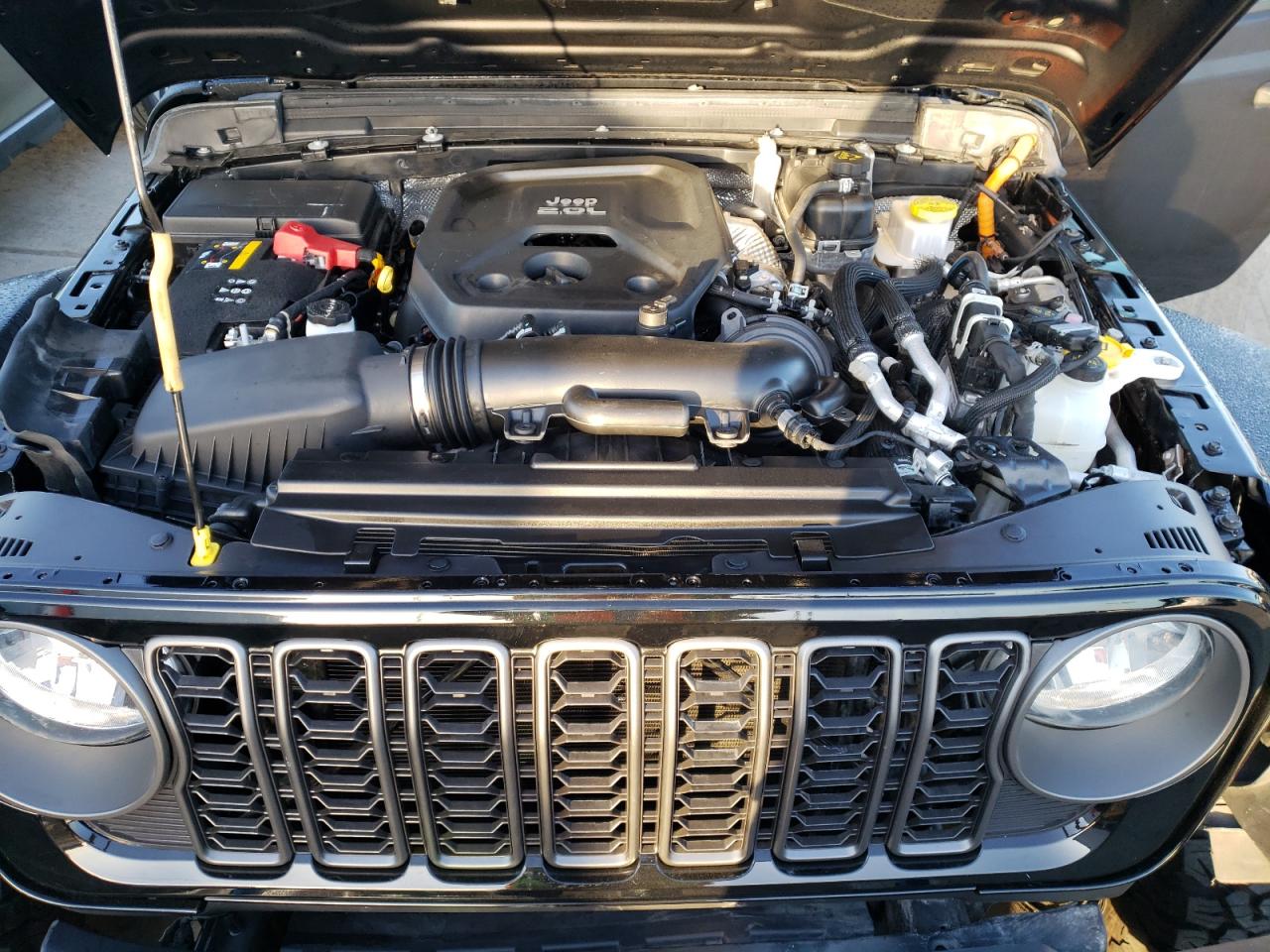 Jeep Wrangler Rubicon 4xe Image 12