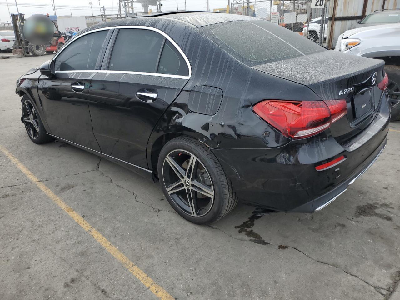 Mercedes-Benz A-Class 220 Image 3