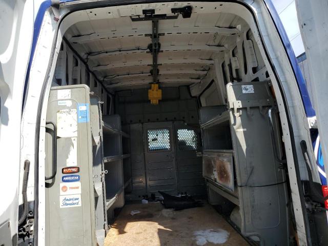 Nissan Nv 2500 S Image 8