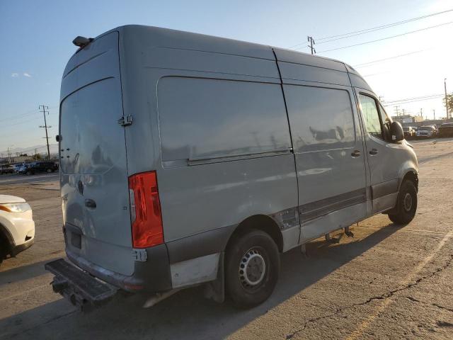 Mercedes-Benz Sprinter 2500/3500 Image 2