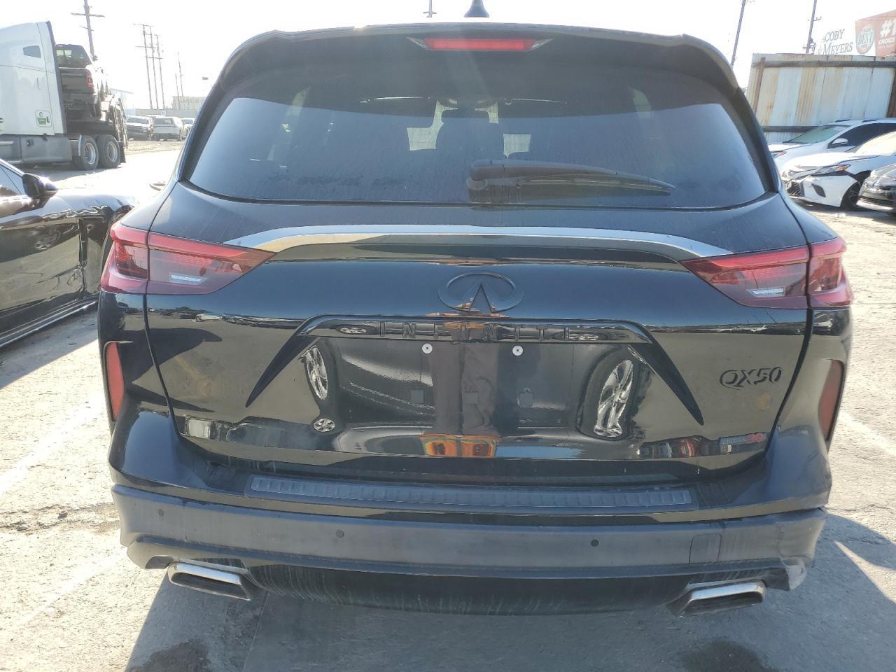 INFINITI Qx Pure Image 6