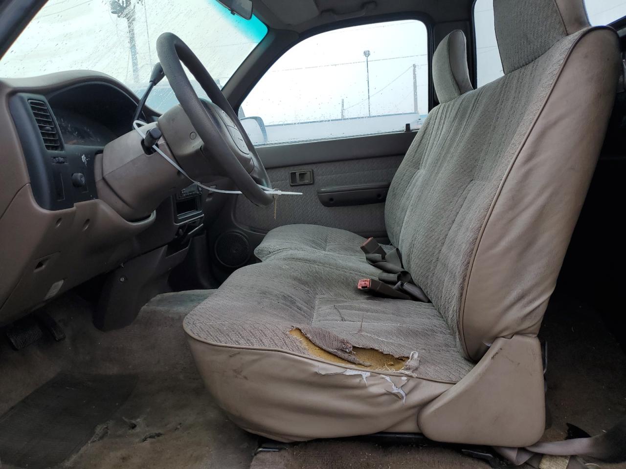 Toyota Tacoma Image 12