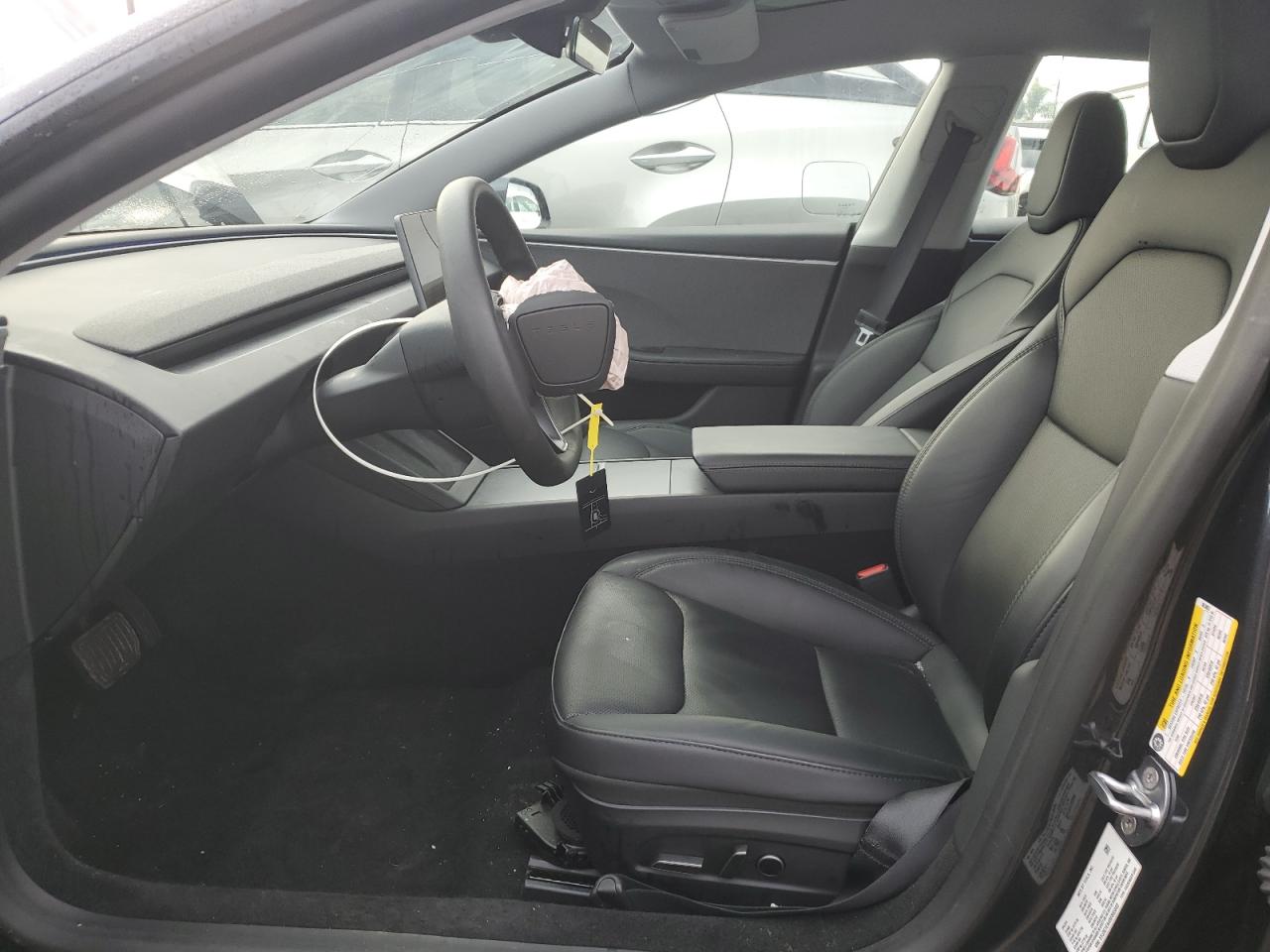 Tesla Model 3 Image 5