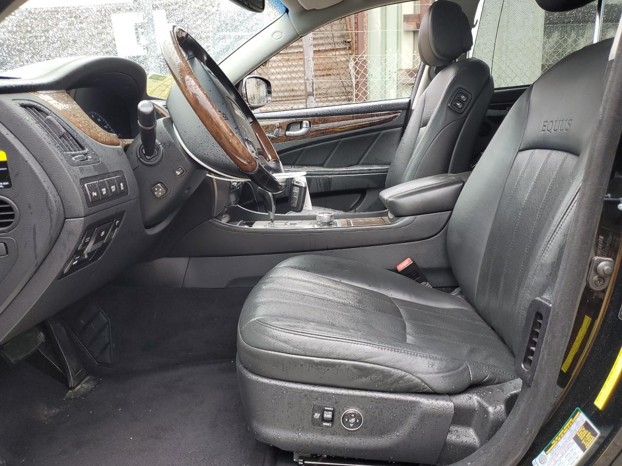 Hyundai Equus Signature Image 3