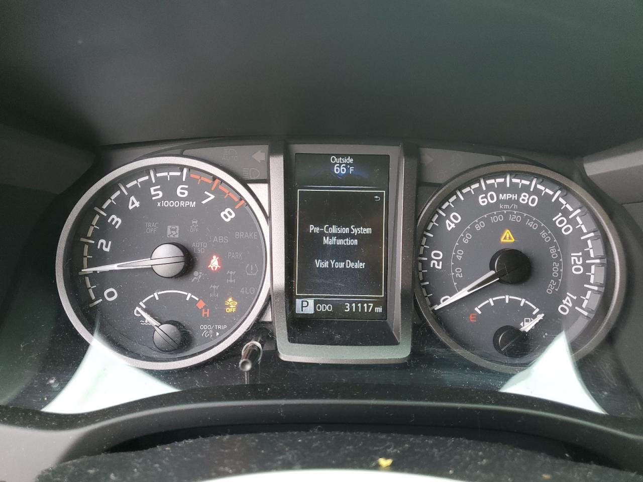 Toyota Tacoma Double Cab Image 10