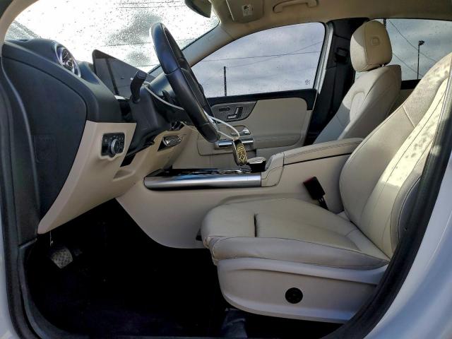 Mercedes-Benz GLA 250 Image 2