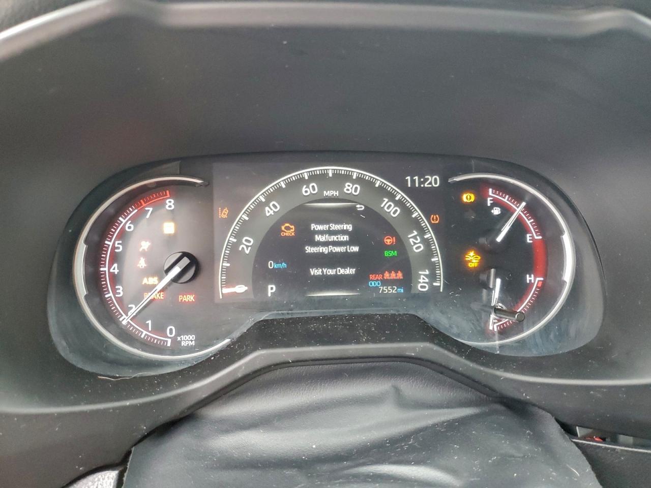 Toyota RAV4 Le Image 12