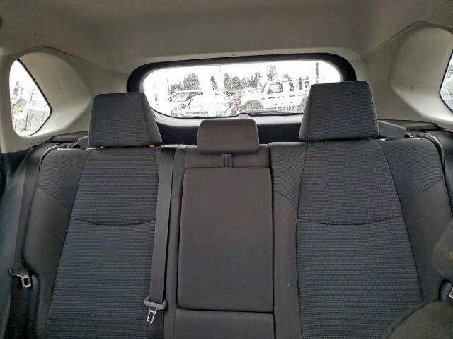 Toyota RAV4 Le Image 13