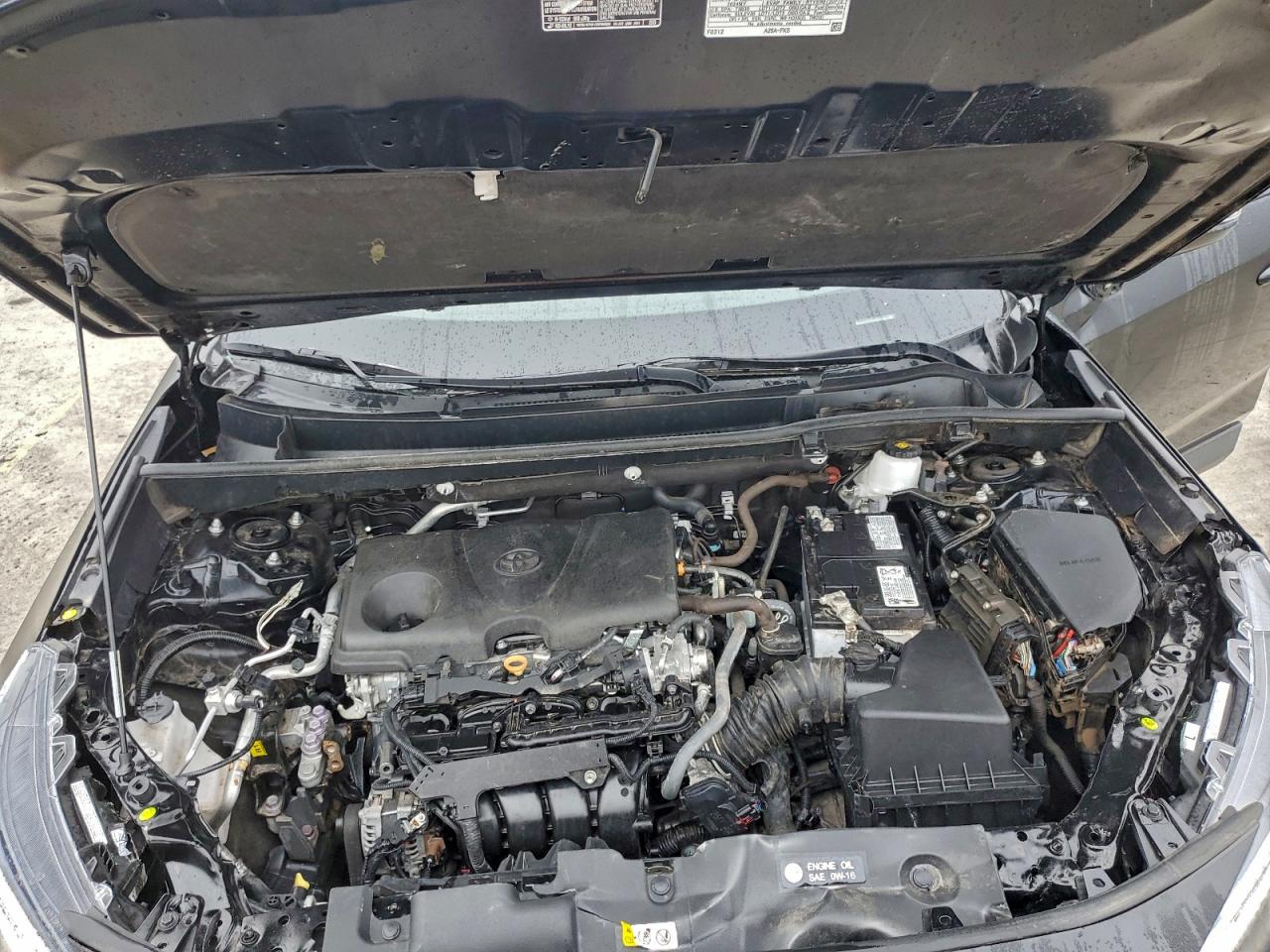 Toyota RAV4 Le Image 9