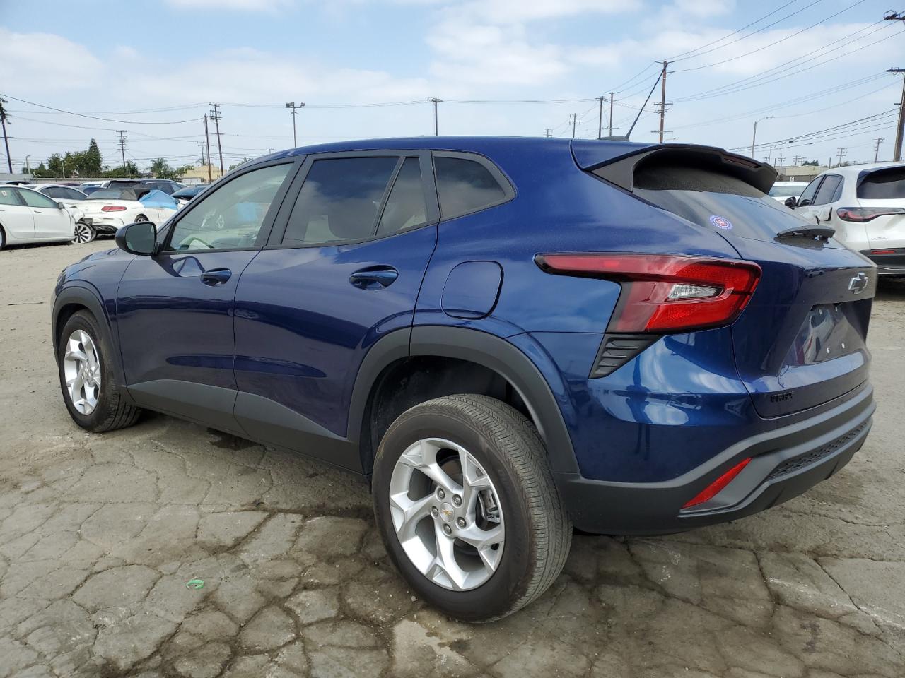 Chevrolet Trax Ls Image 3