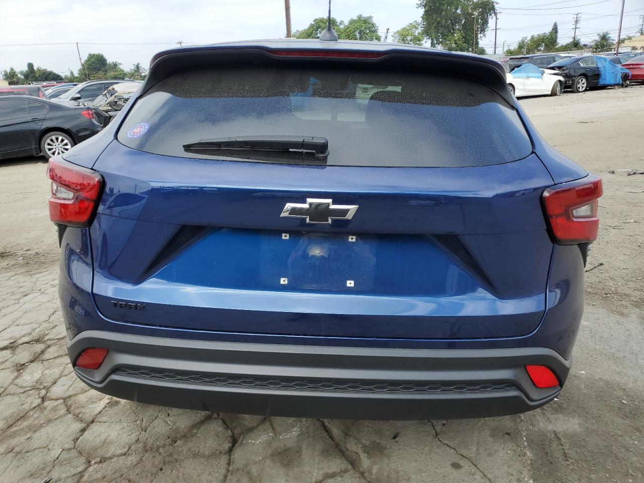 Chevrolet Trax Ls Image 5