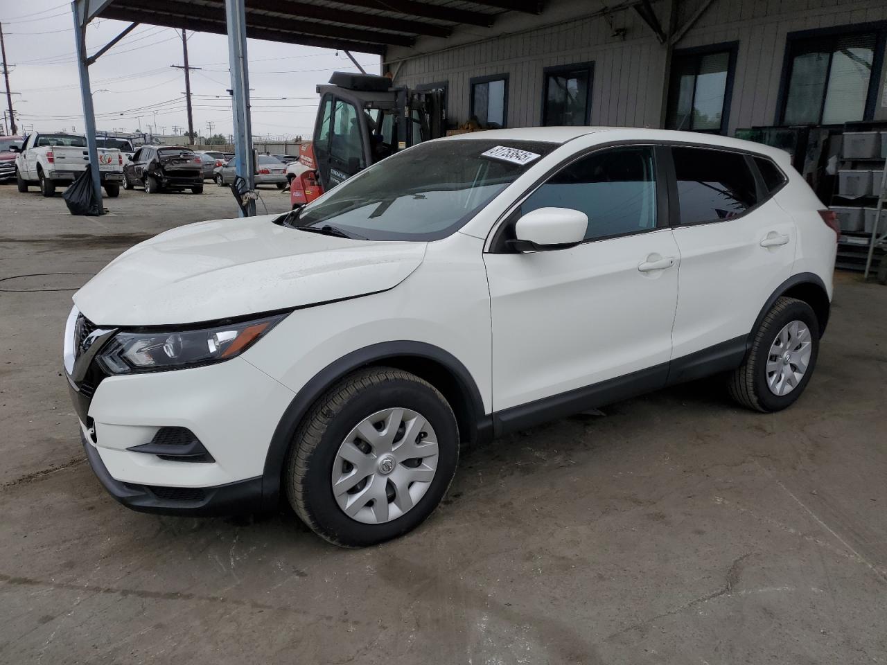 Nissan Rogue S Image 1