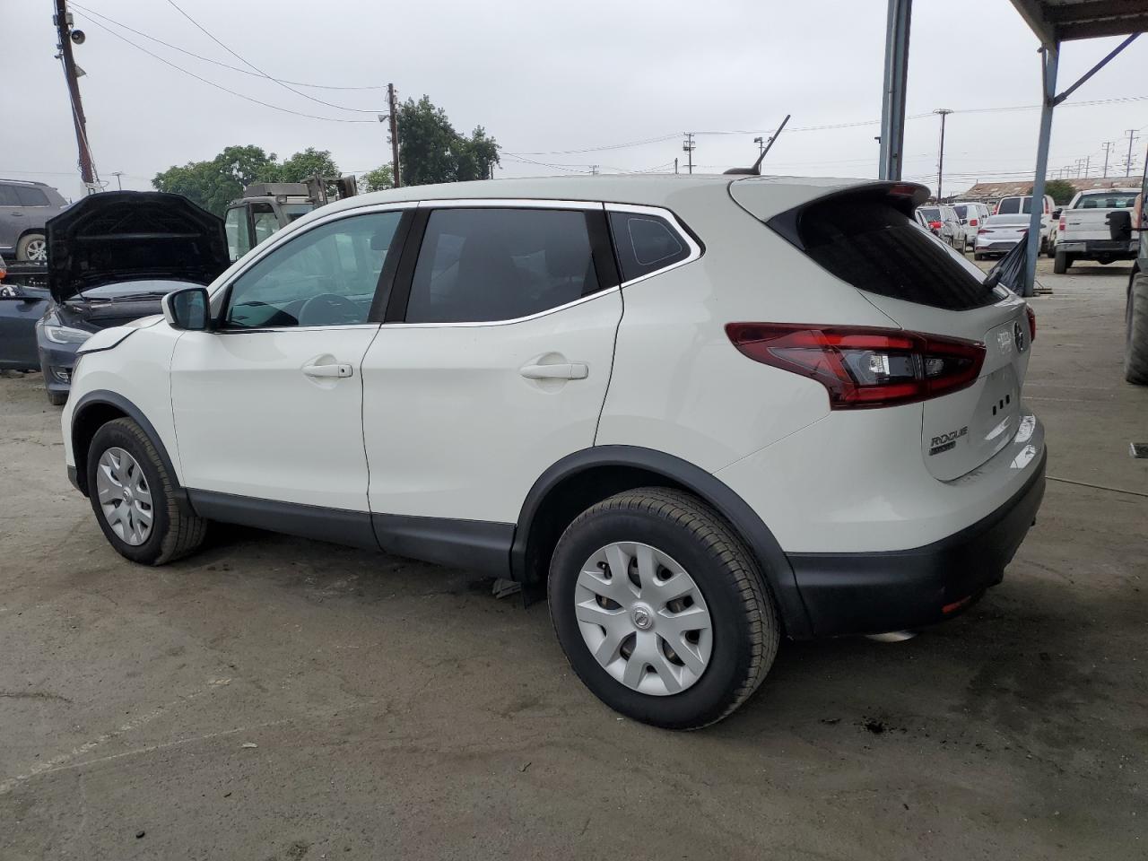 Nissan Rogue S Image 3