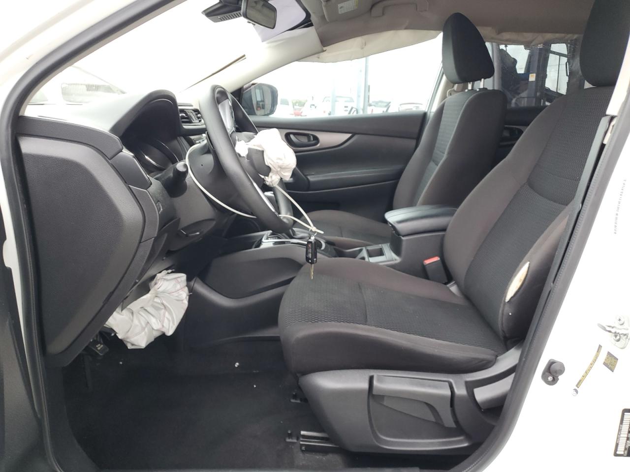 Nissan Rogue S Image 7