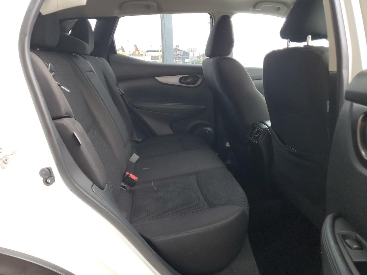 Nissan Rogue S Image 13