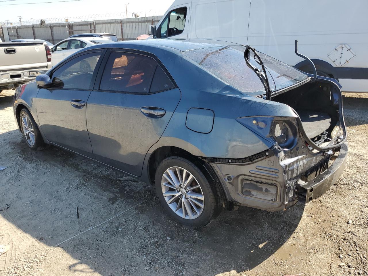 Toyota Corolla L Image 12