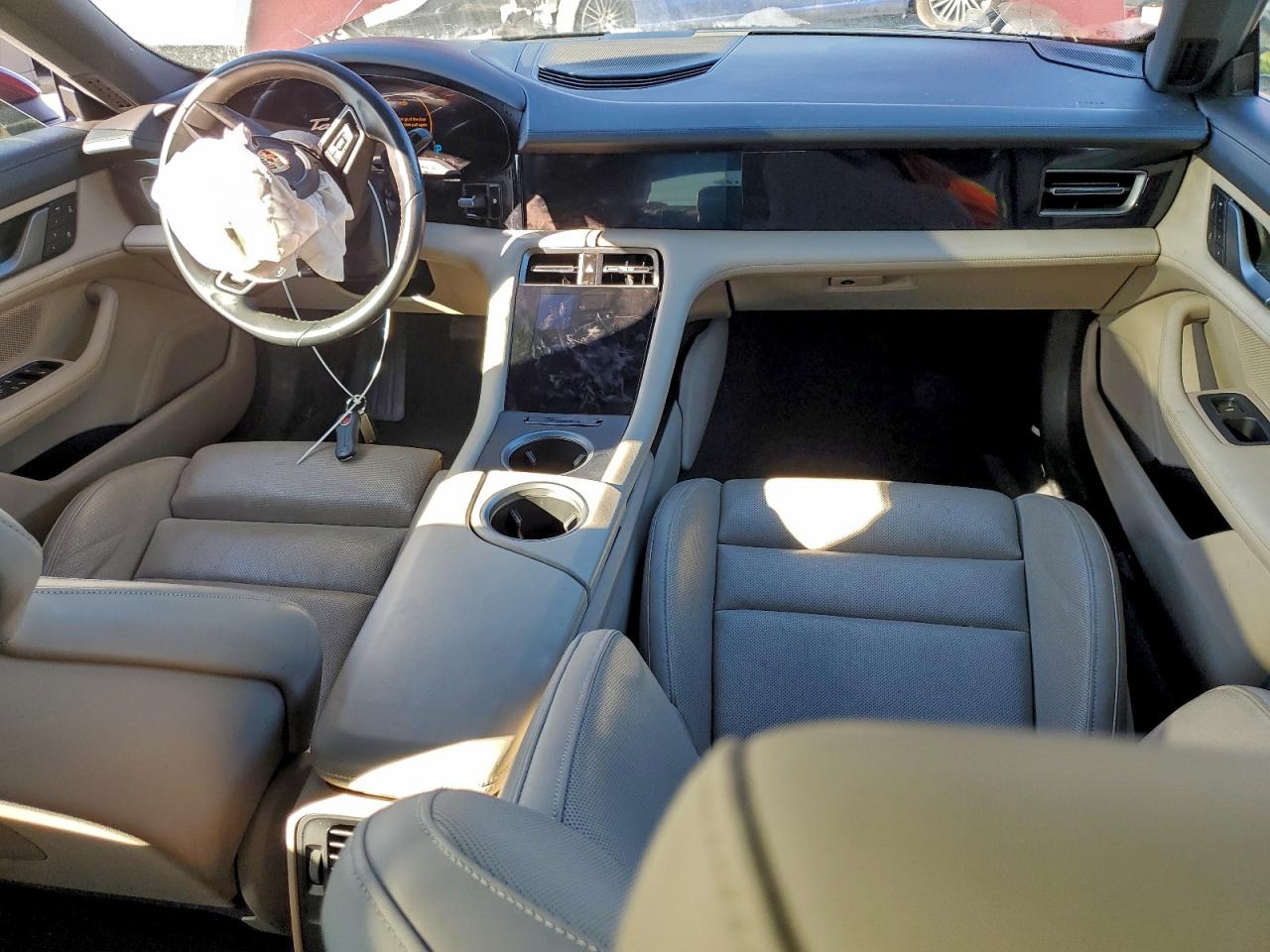 Porsche Taycan Image 7