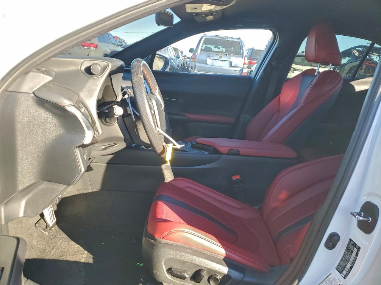 Lexus Ux 250h Image 6