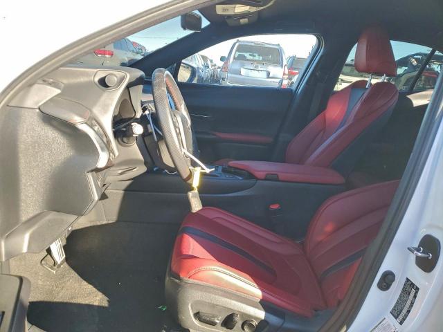 Lexus Ux 250h Image 6