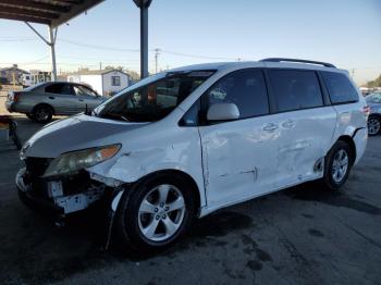  Salvage Toyota Sienna