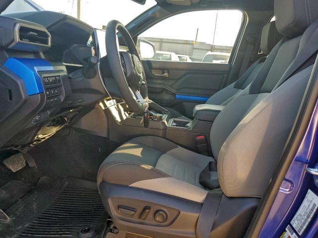 Toyota Tacoma Double Cab Image 3