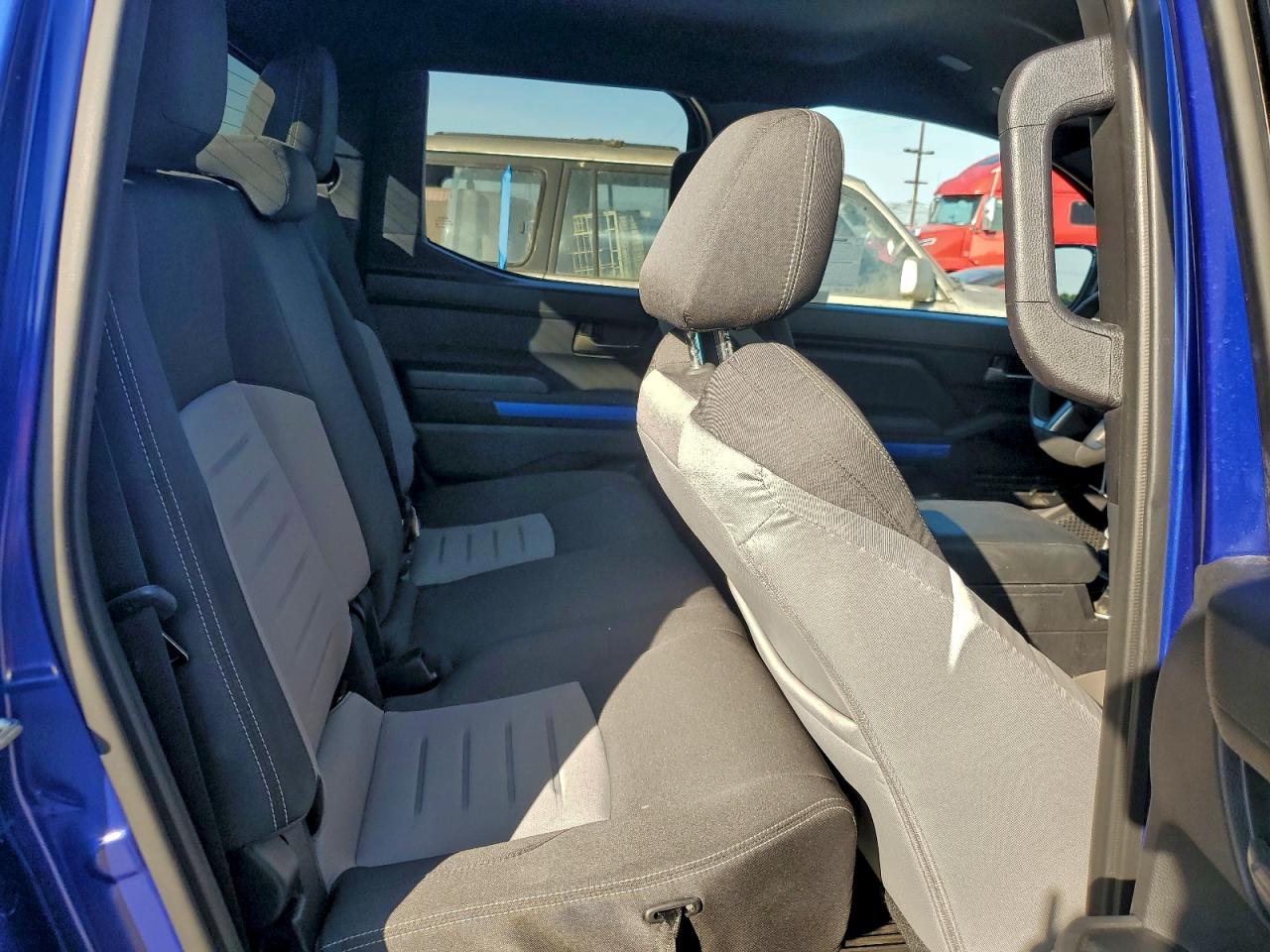 Toyota Tacoma Double Cab Image 10