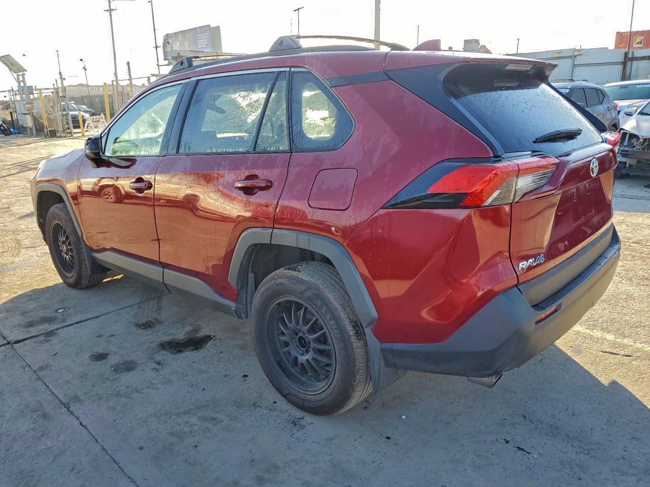 Toyota RAV4 Le Image 11
