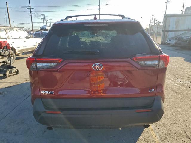 Toyota RAV4 Le Image 2