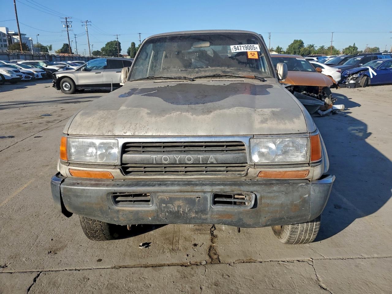 Toyota Land Cruis Fj80 Image 3