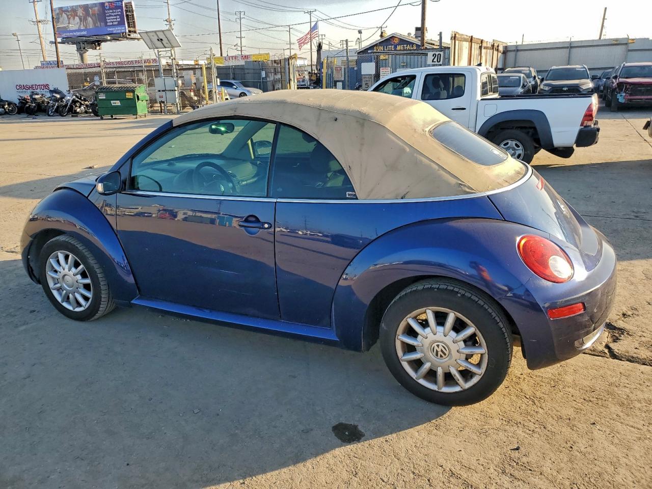Volkswagen Beetle Convertible Option Package 1 Image 12