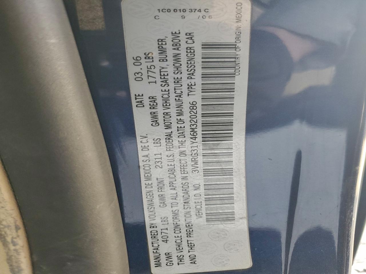 Volkswagen Beetle Convertible Option Package 1 Image 7