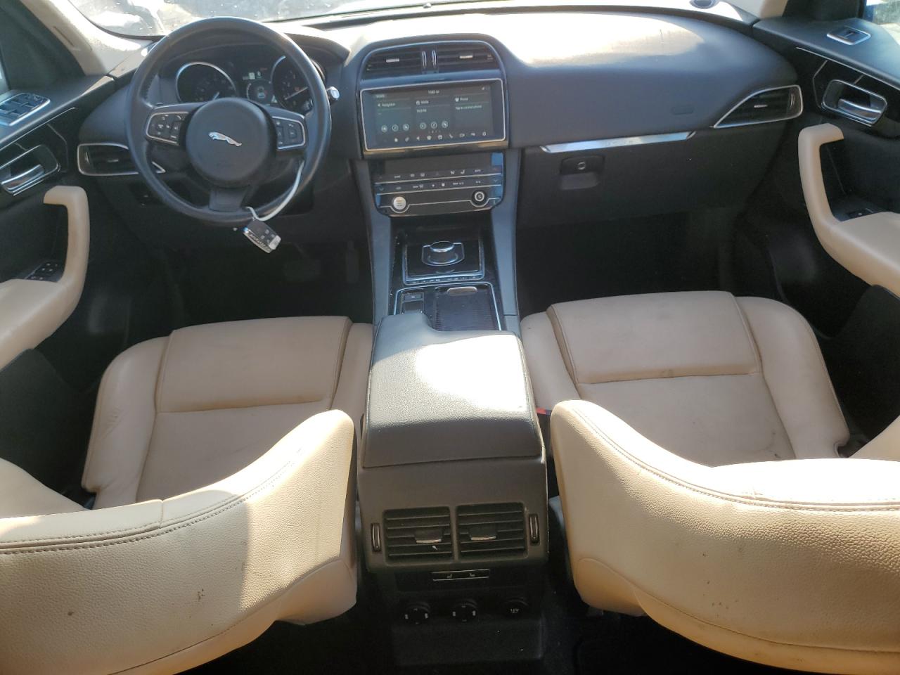 Jaguar F-PACE Premium Image 6