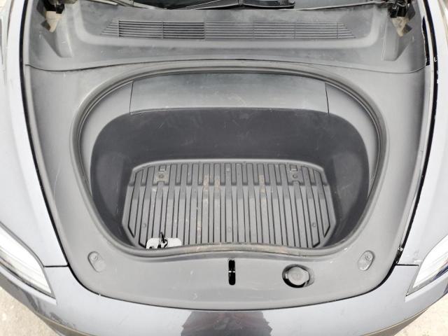 Tesla Model 3 Image 9