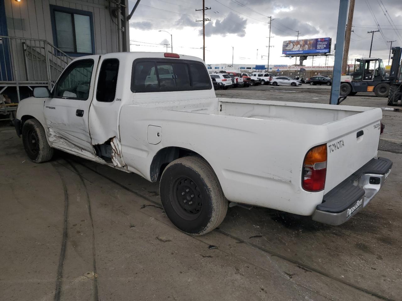 Toyota Tacoma Xtracab Image 11