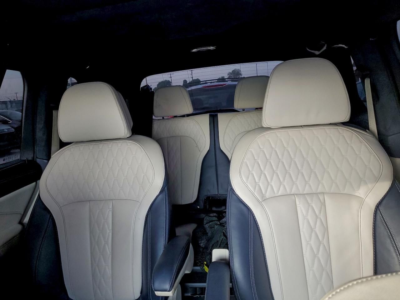 BMW X Series Xdrive50i Image 13