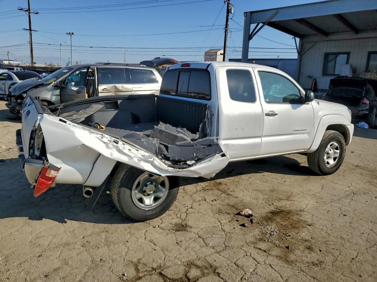 Toyota Tacoma Prerunner Access Cab Image 2