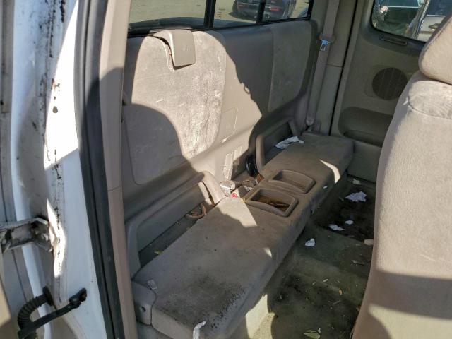Toyota Tacoma Prerunner Access Cab Image 10
