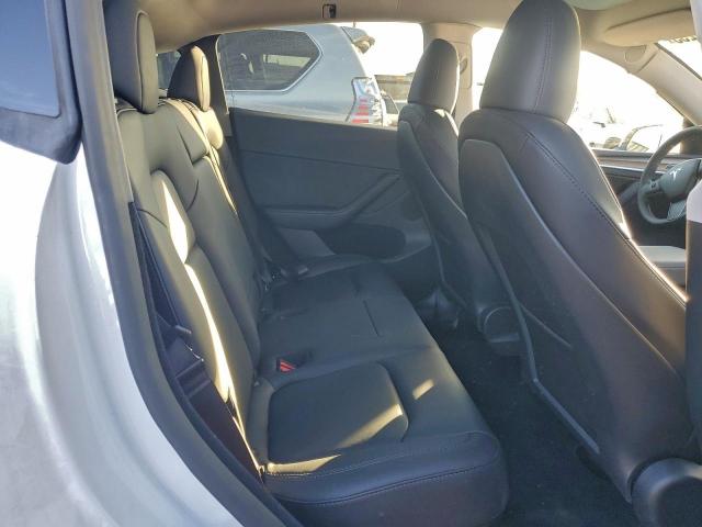 Tesla Model Y Image 13