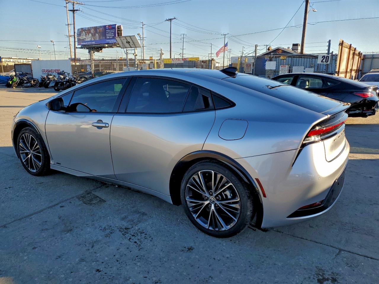 Toyota Prius Le Image 3