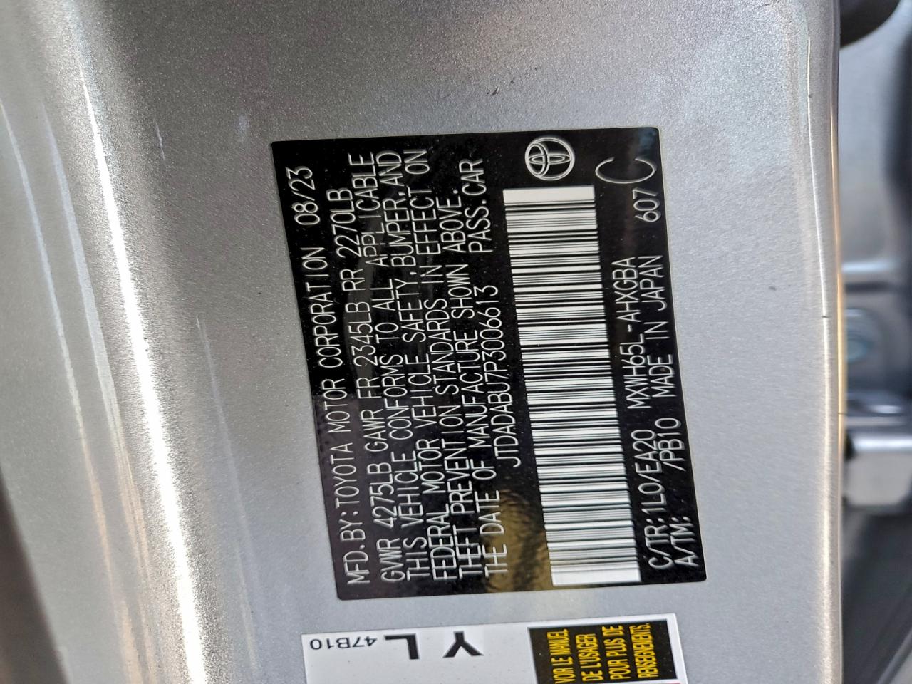 Toyota Prius Le Image 8