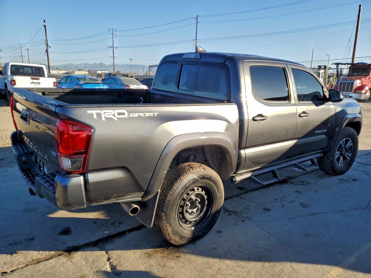 Toyota Tacoma Double Cab Image 2