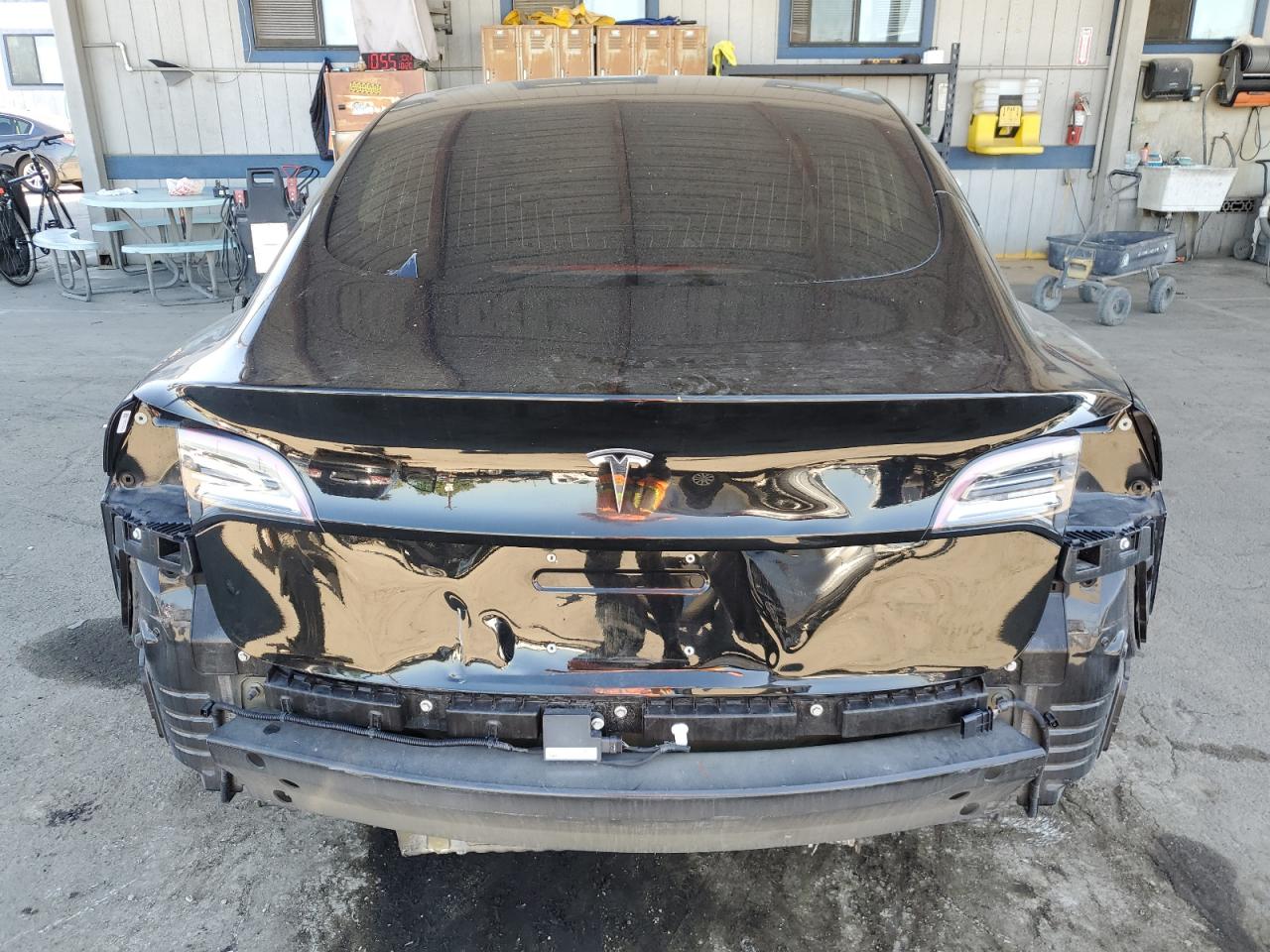 Tesla Model 3 Image 9