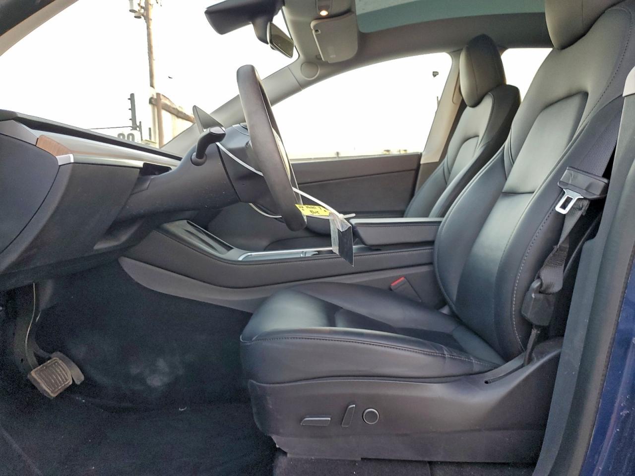 Tesla Model Y Image 2