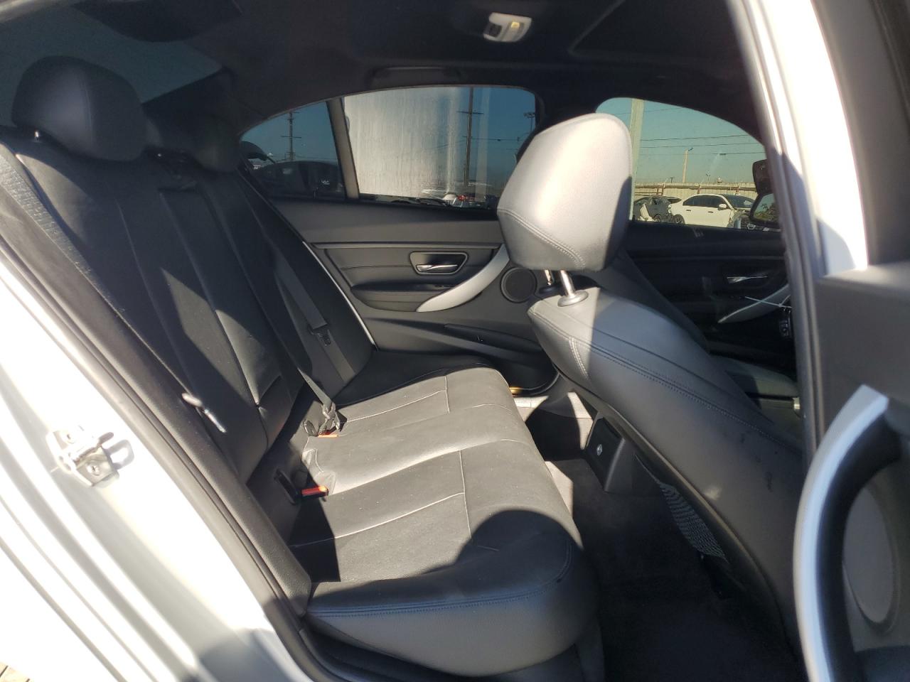 BMW 3 Series I Image 9