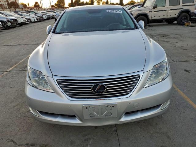 Lexus LS 460 Image 3