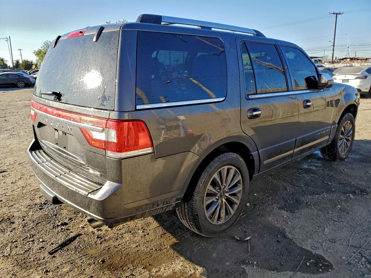 Lincoln Navigator Image 2