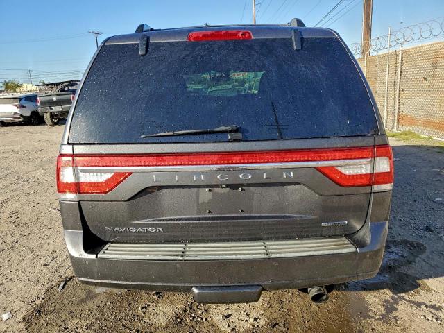 Lincoln Navigator Image 11