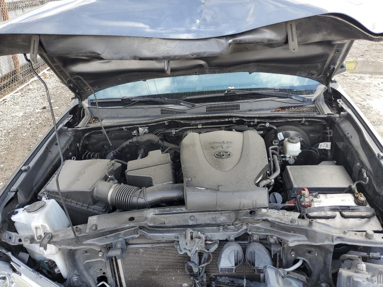 Toyota Tacoma Double Cab Image 7