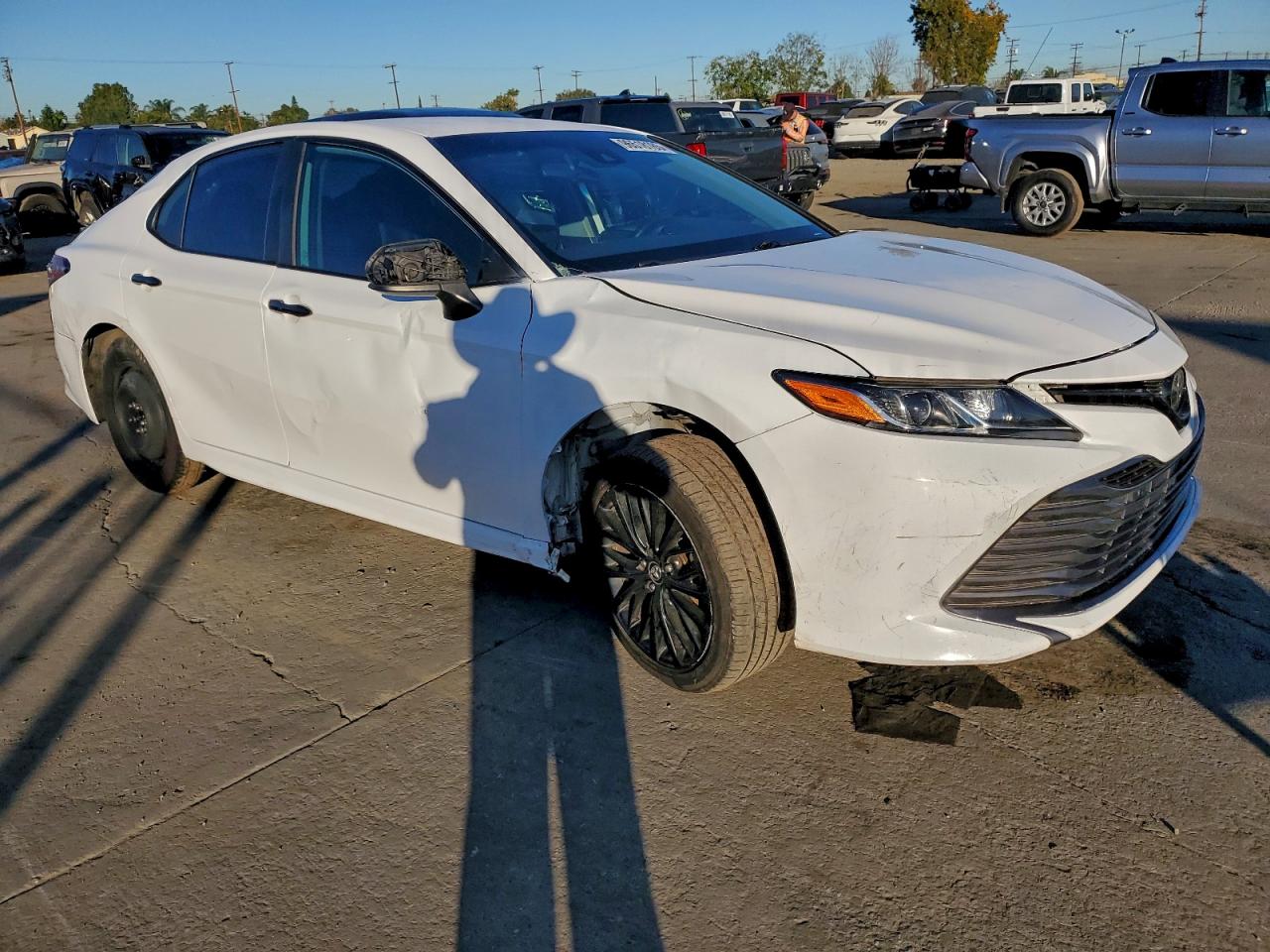 Toyota Camry Se Image 4